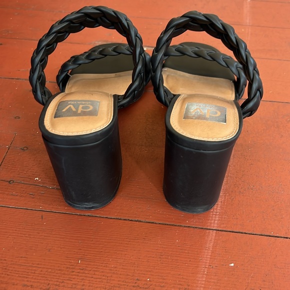 Heel and sandal bundle - Picture 7 of 7